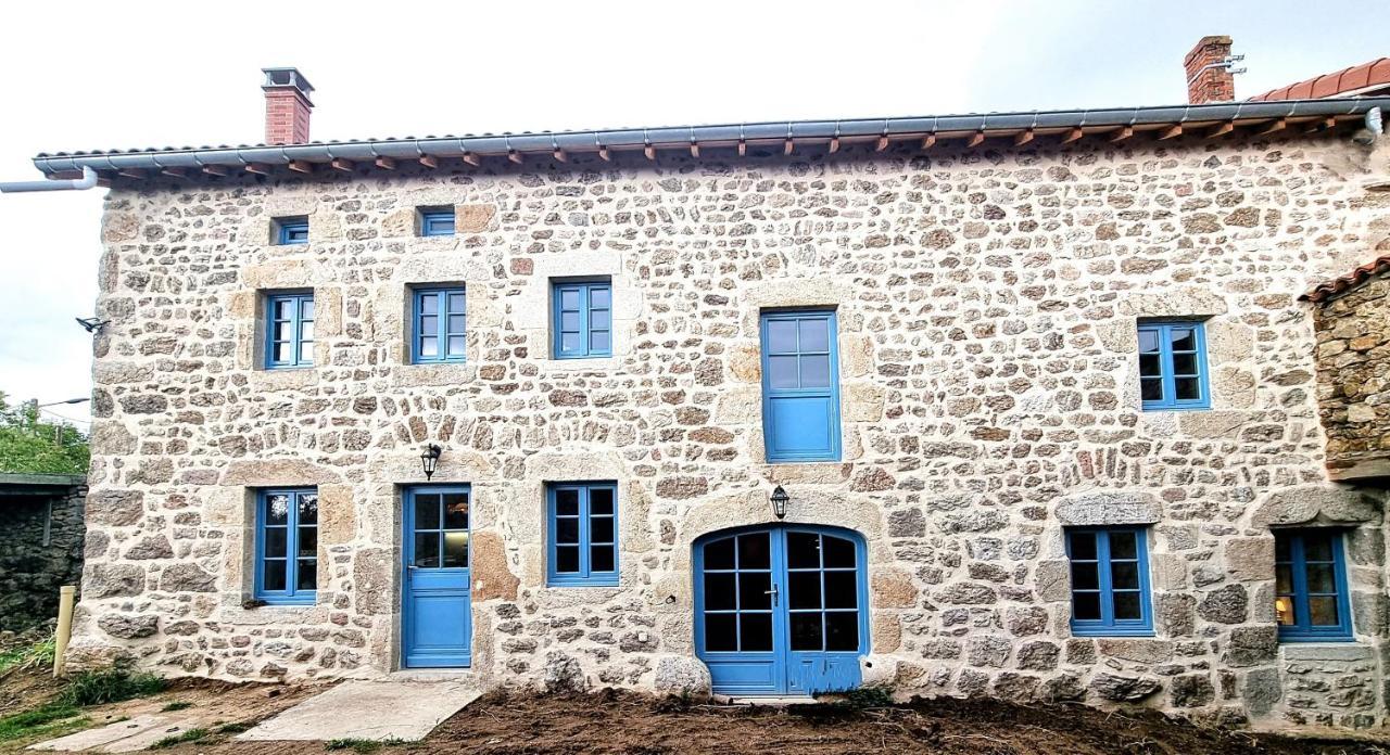 Vila Gite La Menou Usson-en-Forez Exteriér fotografie